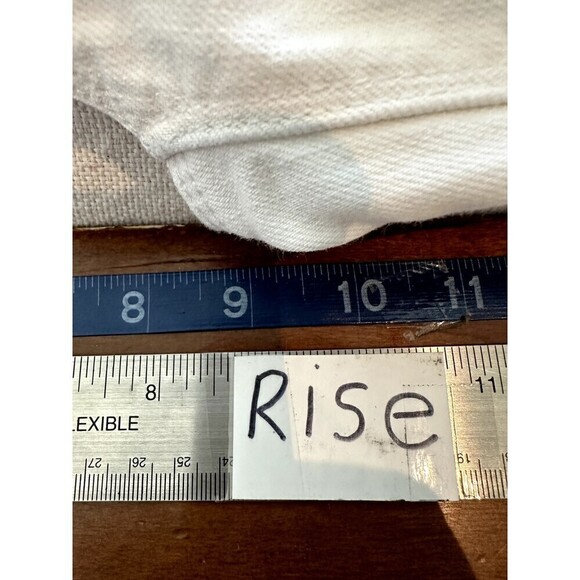 White House Black Market Slim Crop Distressed White Denim Jeans Size 2 minimal - Picture 10 of 16